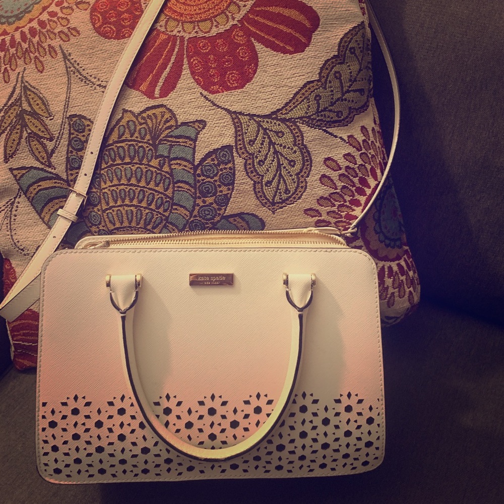 🌸 CREAM KATE SPADE shoulder/crossbody purse EUC